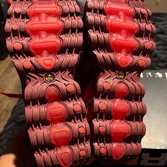 Nike Air Max Red Women's Sneakers - Picture 4 of 4